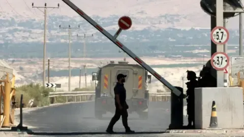 A Pair of Victims Shot in Incident Adjacent to Jordan-West Bank Passage, Israel's Defense Forces Reports